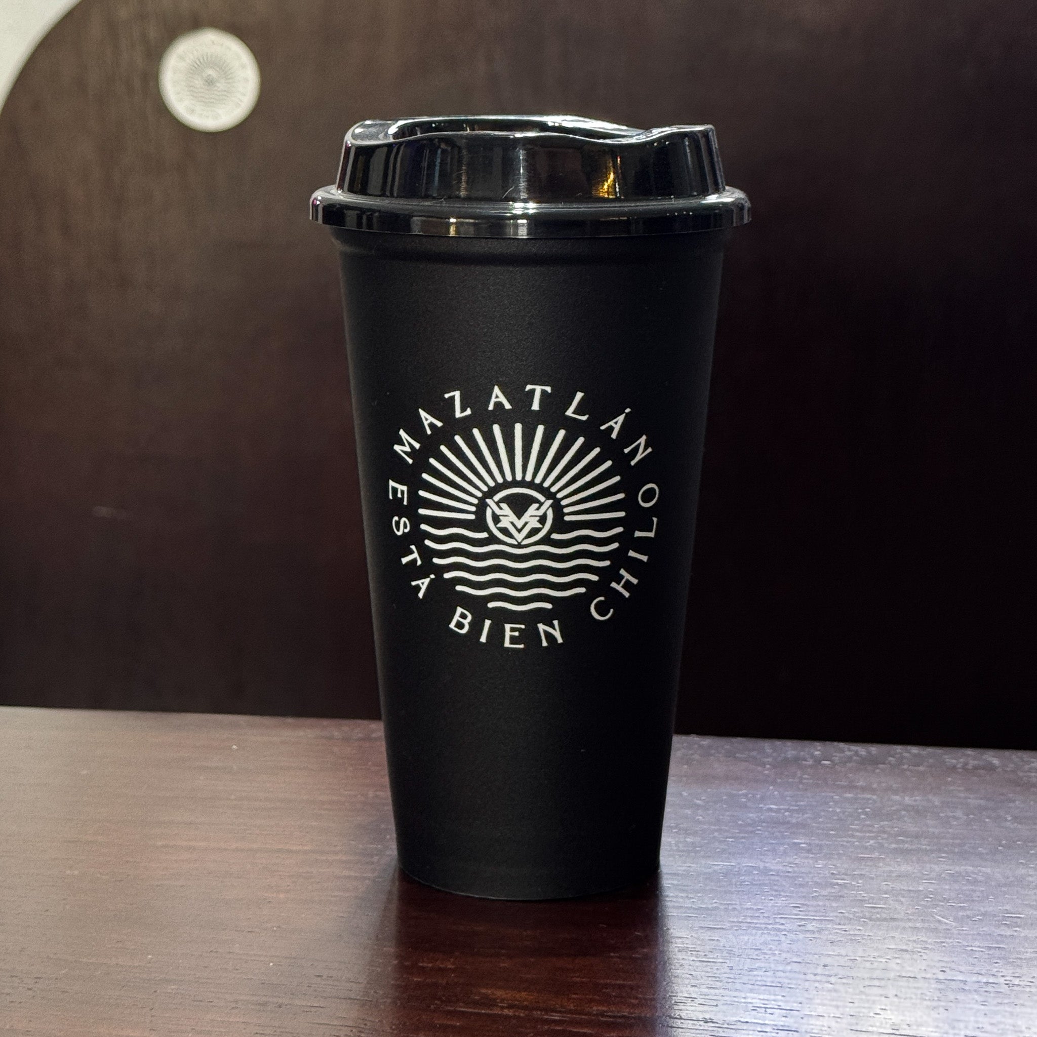 Vaso negro Mazatlán esta bien chilo